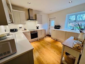 Photo 14- click for photo gallery